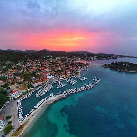 Apartamento Sunny Garden House Julija - 2 Min To