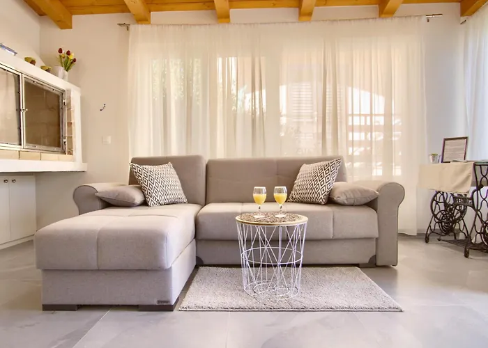 Apartamento Sunny Garden House Julija - 2 Min To Preko