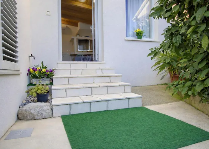 Sunny Garden House Julija - 2 Min To Apartamento Preko