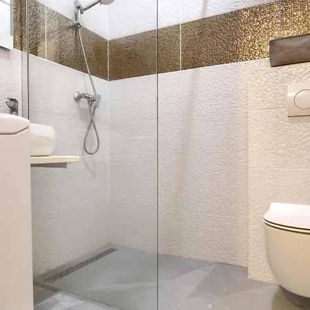Apartment Sunny Garden House Julija - 2 Min To