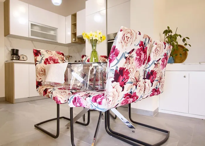 Lejlighed Sunny Garden House Julija - 2 Min To